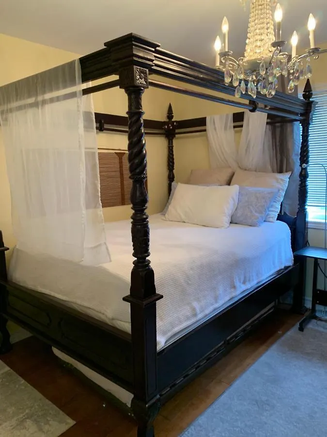 Comfortable Cozy And Convenient Rooms For Rent Toronto Apartment